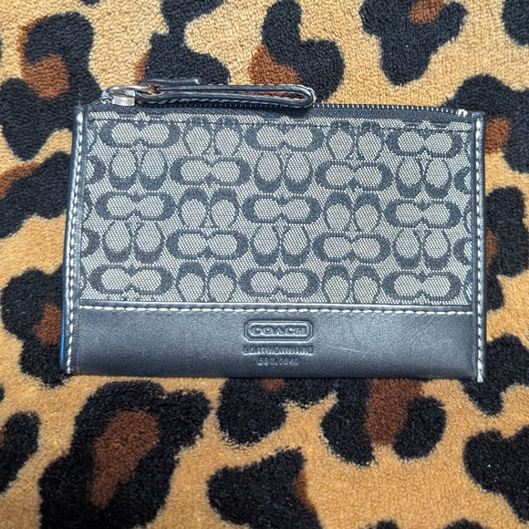 Coach Signature Fabric Key Fob Card Holder Black - Picture 1 of 5